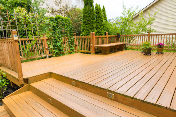 deck staining service