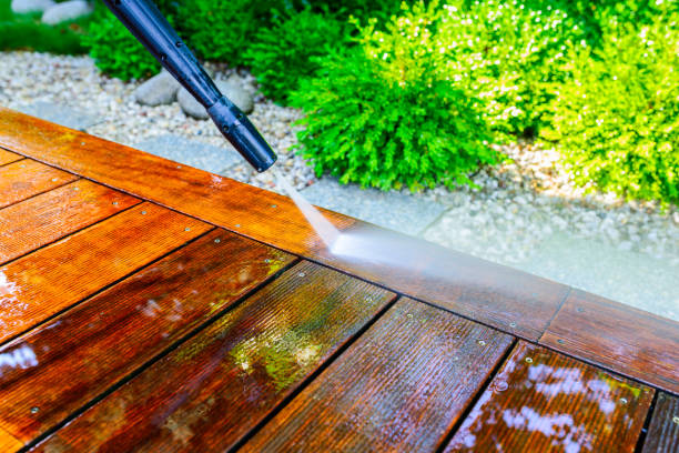 deck cleaning