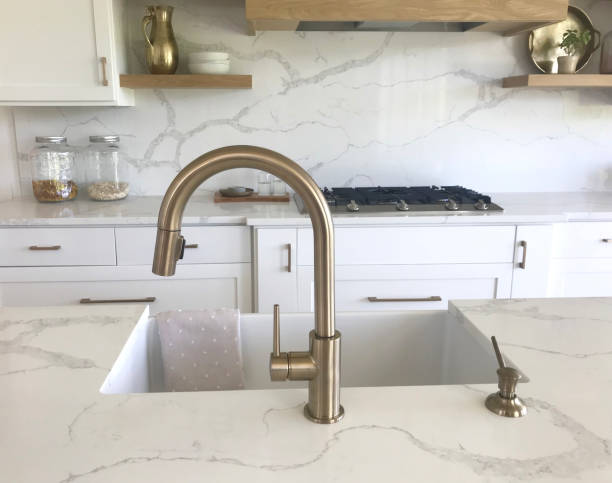 cleaning quartz countertops