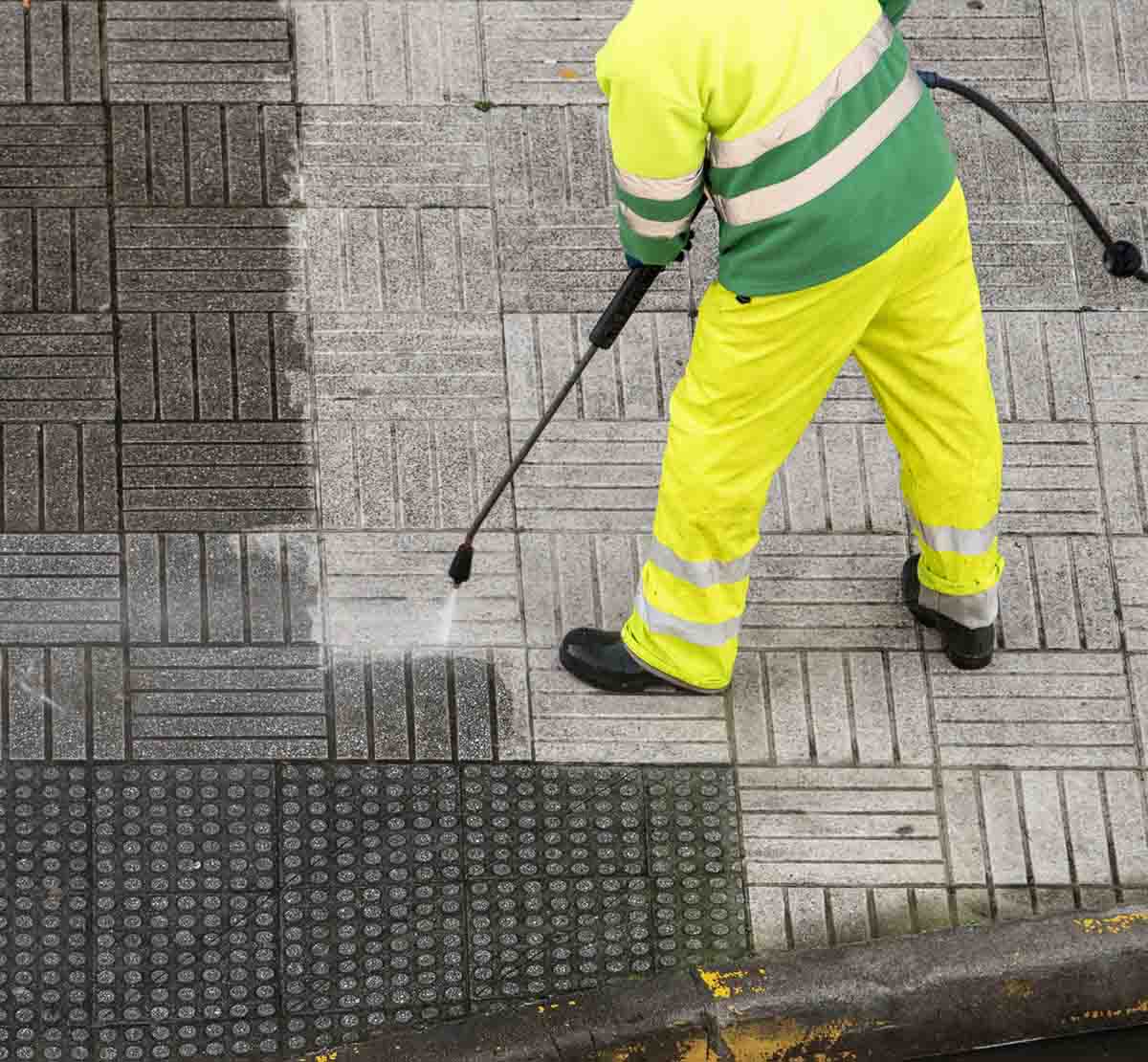 Commercial Pressure Washing