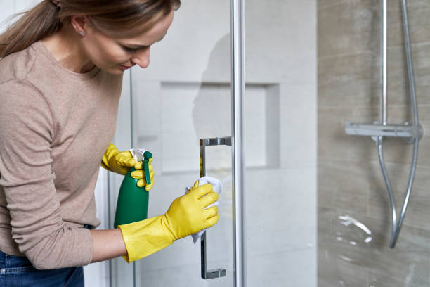 best way to clean glass shower doors