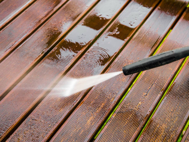 deck cleaning