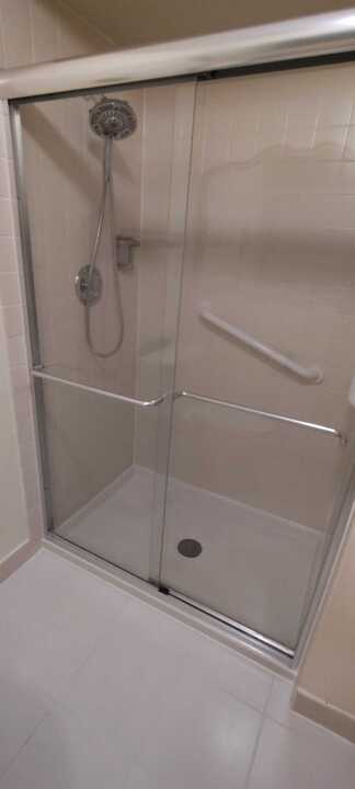 glass shower door cleaning